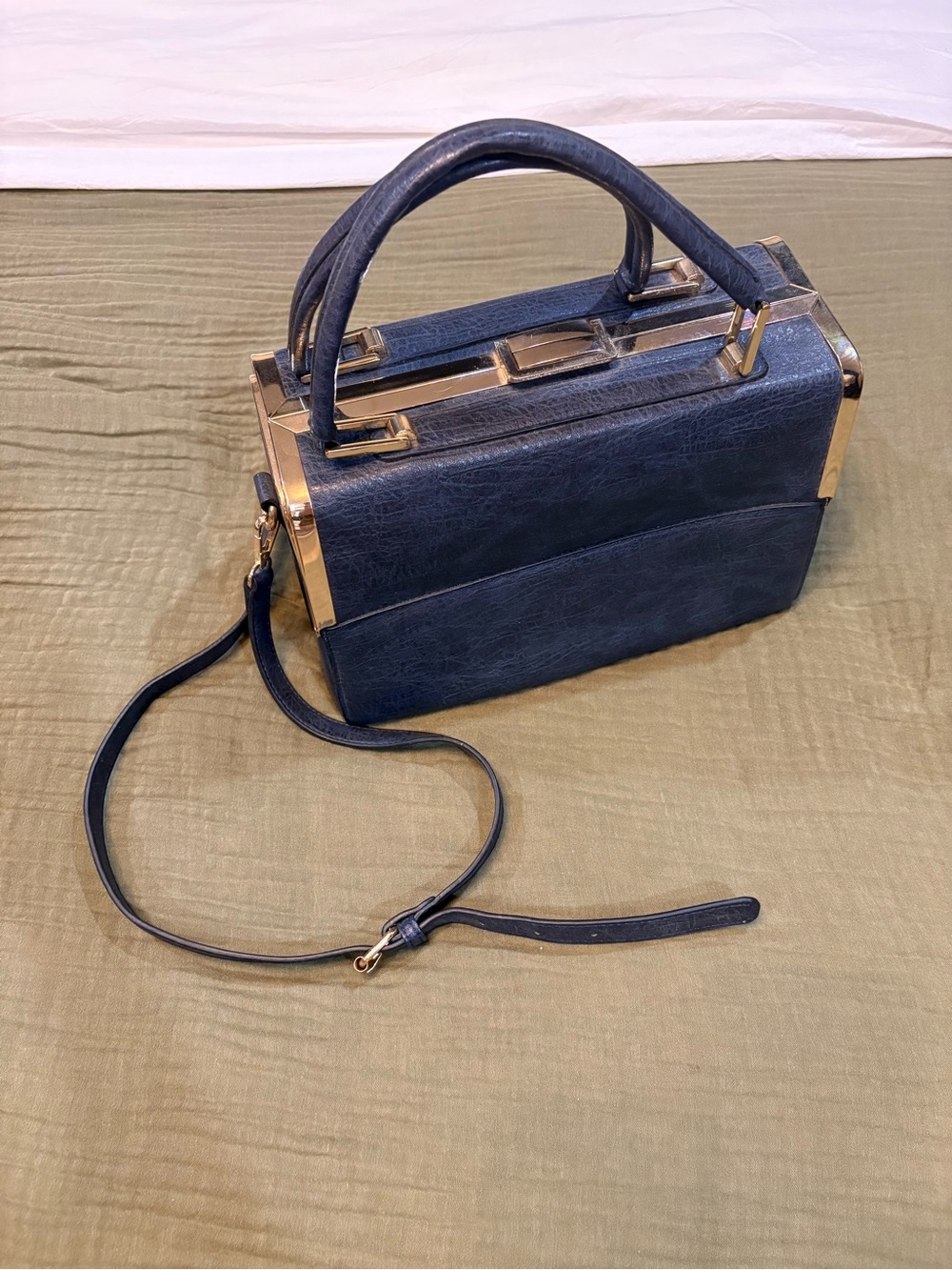 SALE 🌟 VINTAGE | Structured Navy Top-Handle Satchel with Gold Hardware